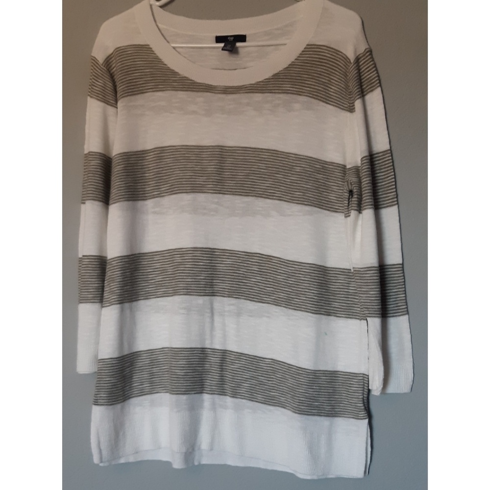 Gap women's sweater white